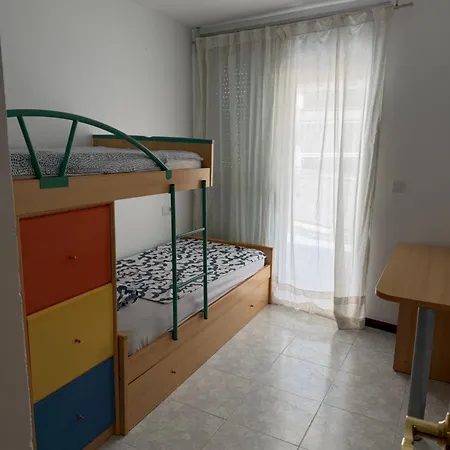 Mont-roig Del Camp Apartamento *