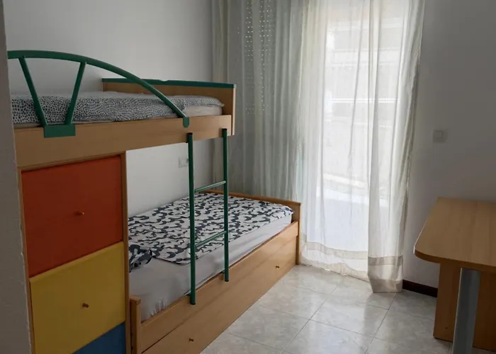 Mont-roig Del Camp Apartamento *
